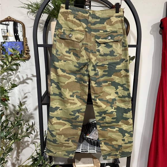 We The Free Camouflage Straight Leg Pants Green Brown size 25 - Picture 6 of 9